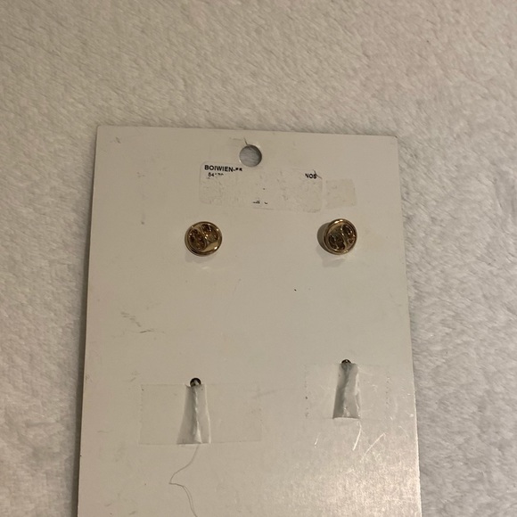 4 unique pins from Aldo - Picture 5 of 5